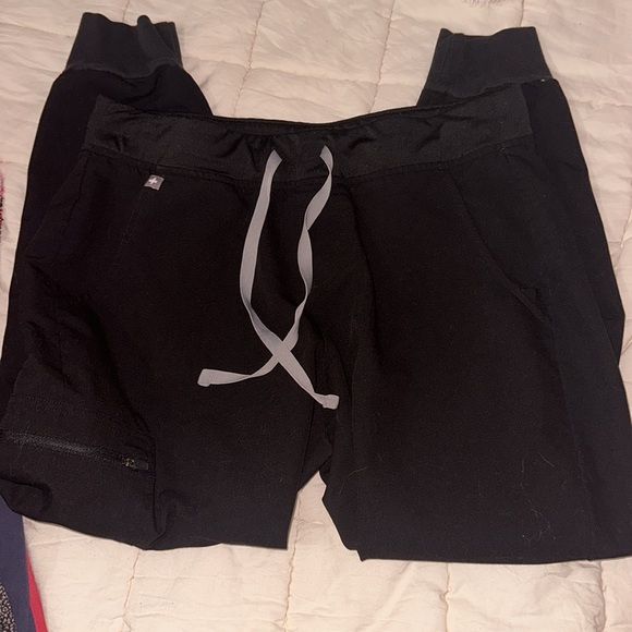 Figs Charcoal Jogger Scrub Pants - Picture 3 of 3